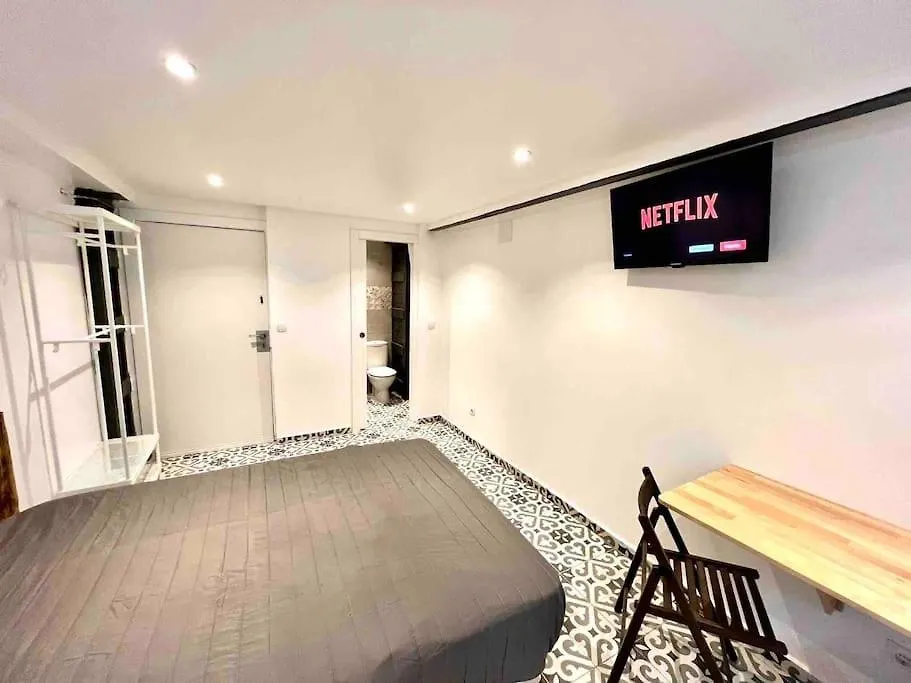 Apartament B4 Estudio Nuevo! Cocina Y Bano Privado! A 1 Calle Del Metro Barcelona