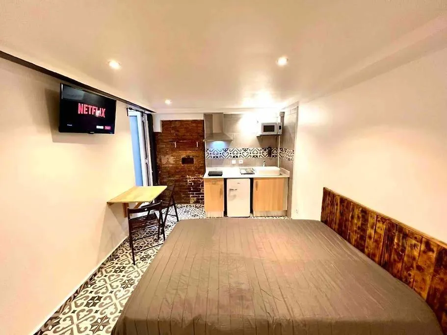 Apartament B4 Estudio Nuevo! Cocina Y Bano Privado! A 1 Calle Del Metro Barcelona