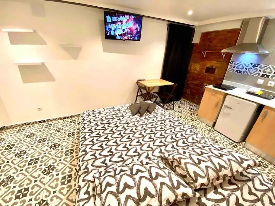 Apartament B4 Estudio Nuevo! Cocina Y Bano Privado! A 1 Calle Del Metro Barcelona
