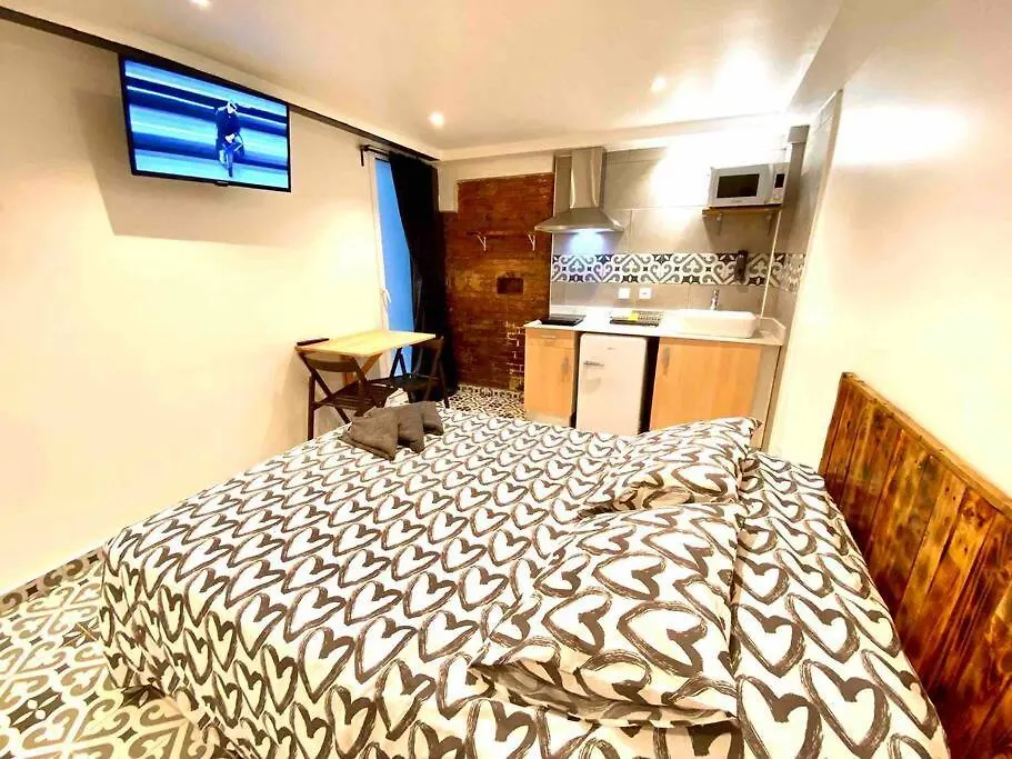 B4 Estudio Nuevo! Cocina Y Bano Privado! A 1 Calle Del Metro Barcelona 0*,